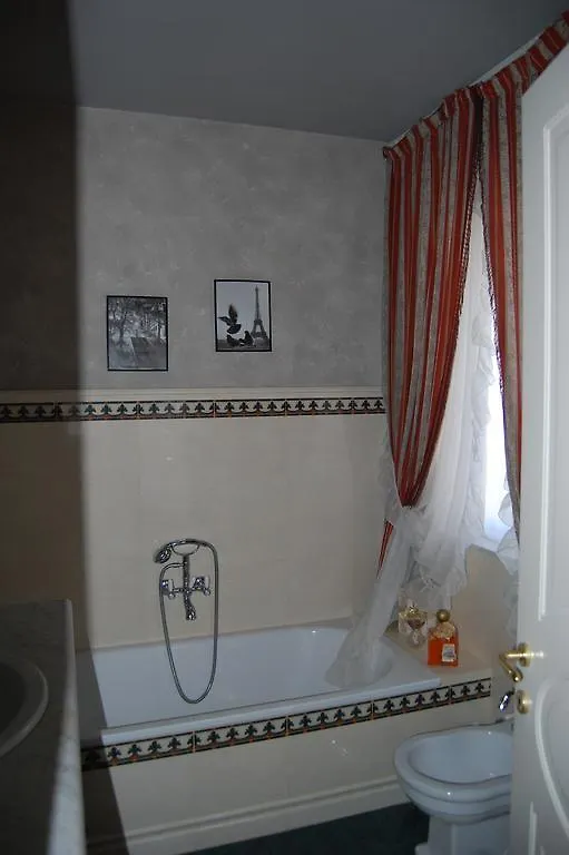 Villa Lucrezia Reggello 3*,  Italia